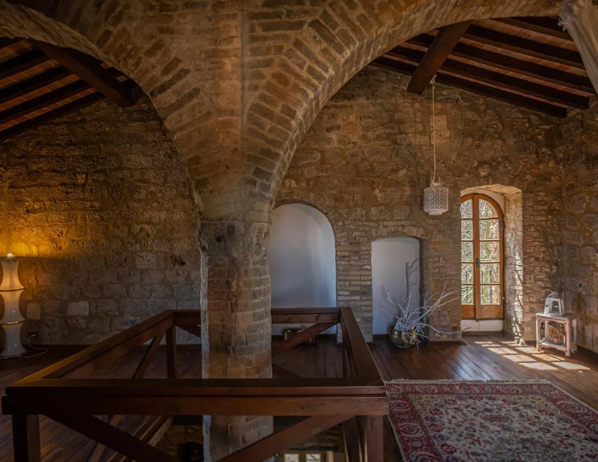 B&B La Torre - Fattoria Di Larniano San Gimignano Bed & Breakfast