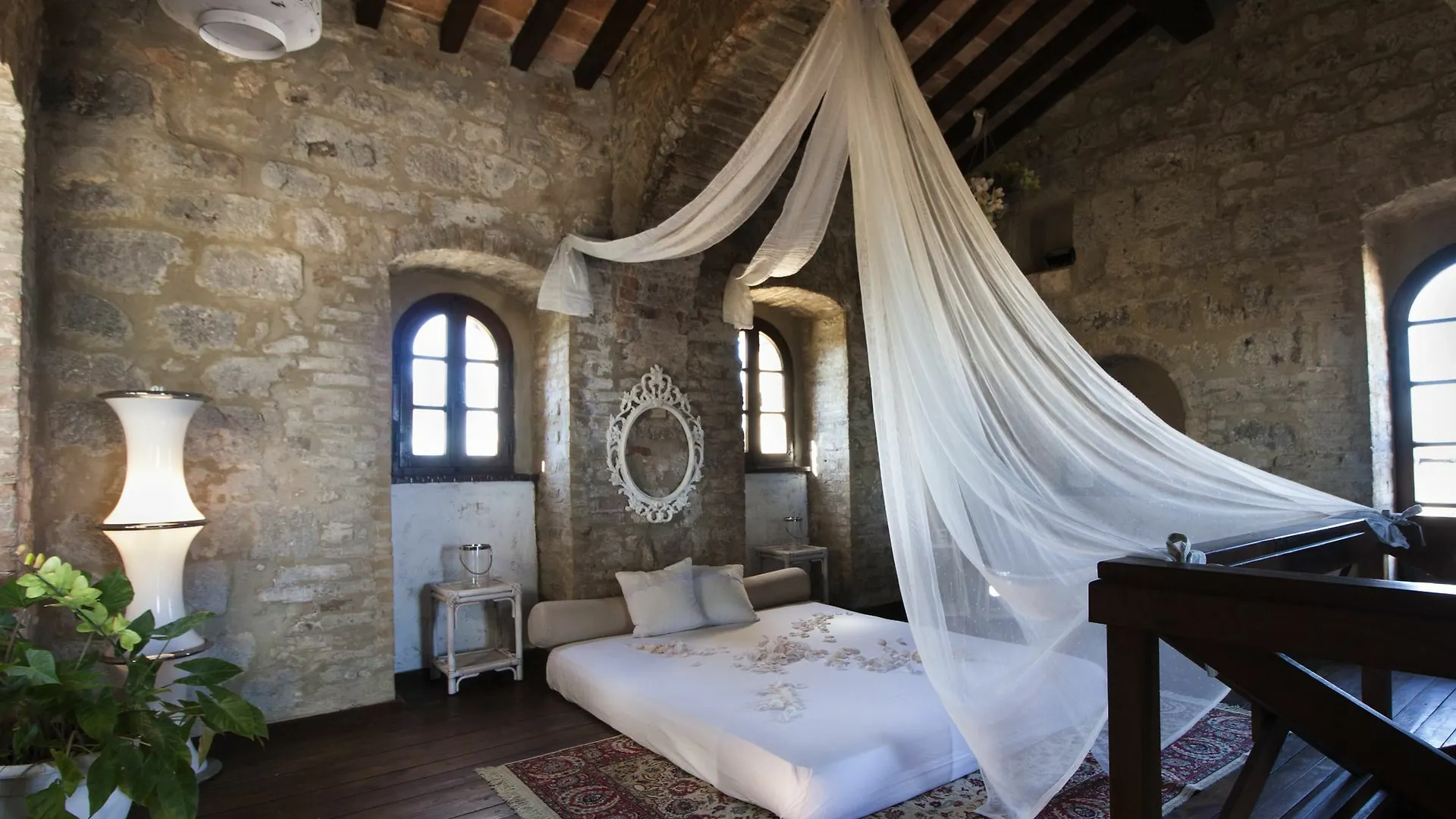 B&B La Torre - Fattoria Di Larniano San Gimignano 0*,  Italy